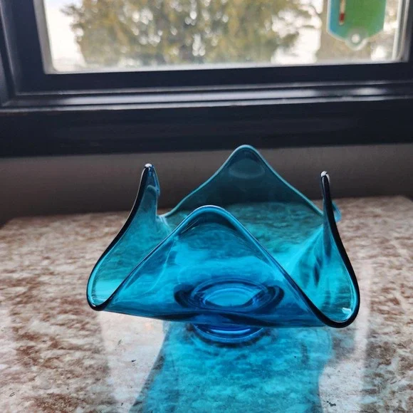 Sold - Picture 3 of 10